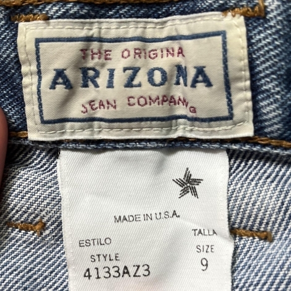Vintage Arizona Double Button Blue Denim Cuffed Jean Shorts Juniors Size 9 EUC - Picture 4 of 5